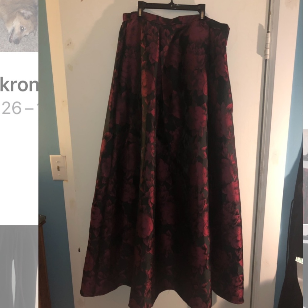 Formal pleated maxi skirt